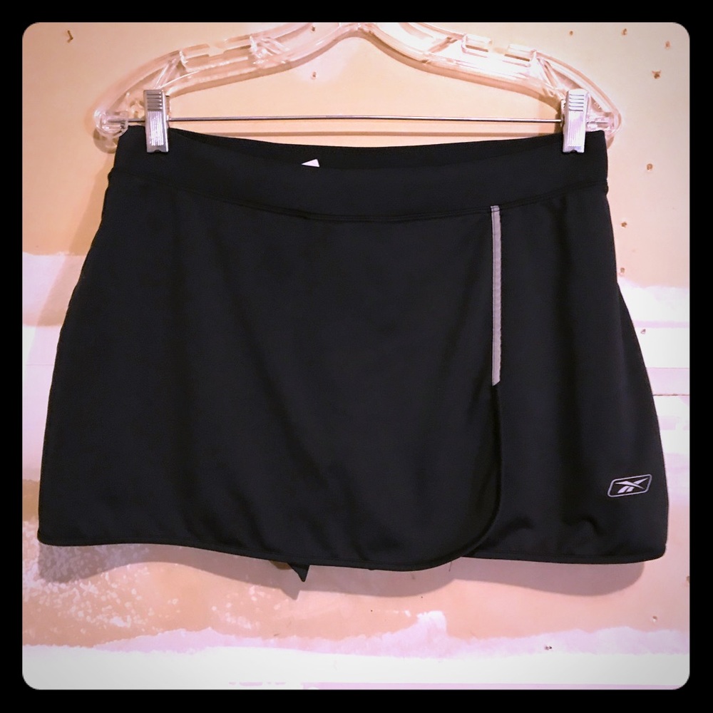 Reebok women’s tennis skort Size size medium